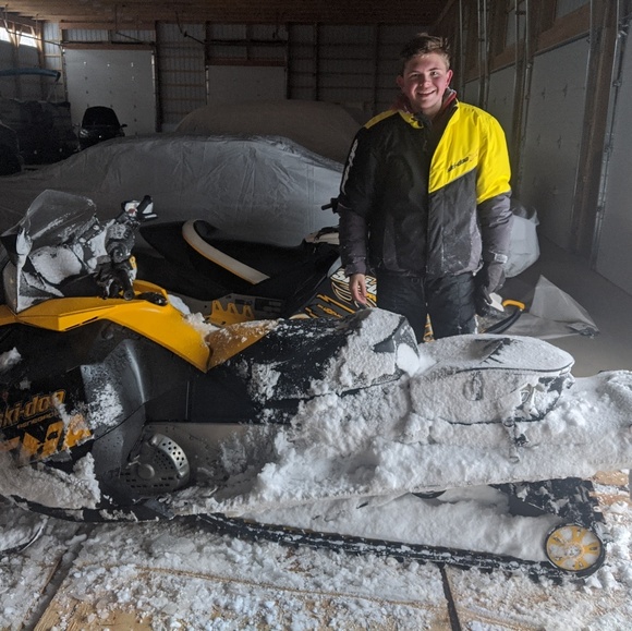 Meet your Posher, Justin - Picture 1 of 1